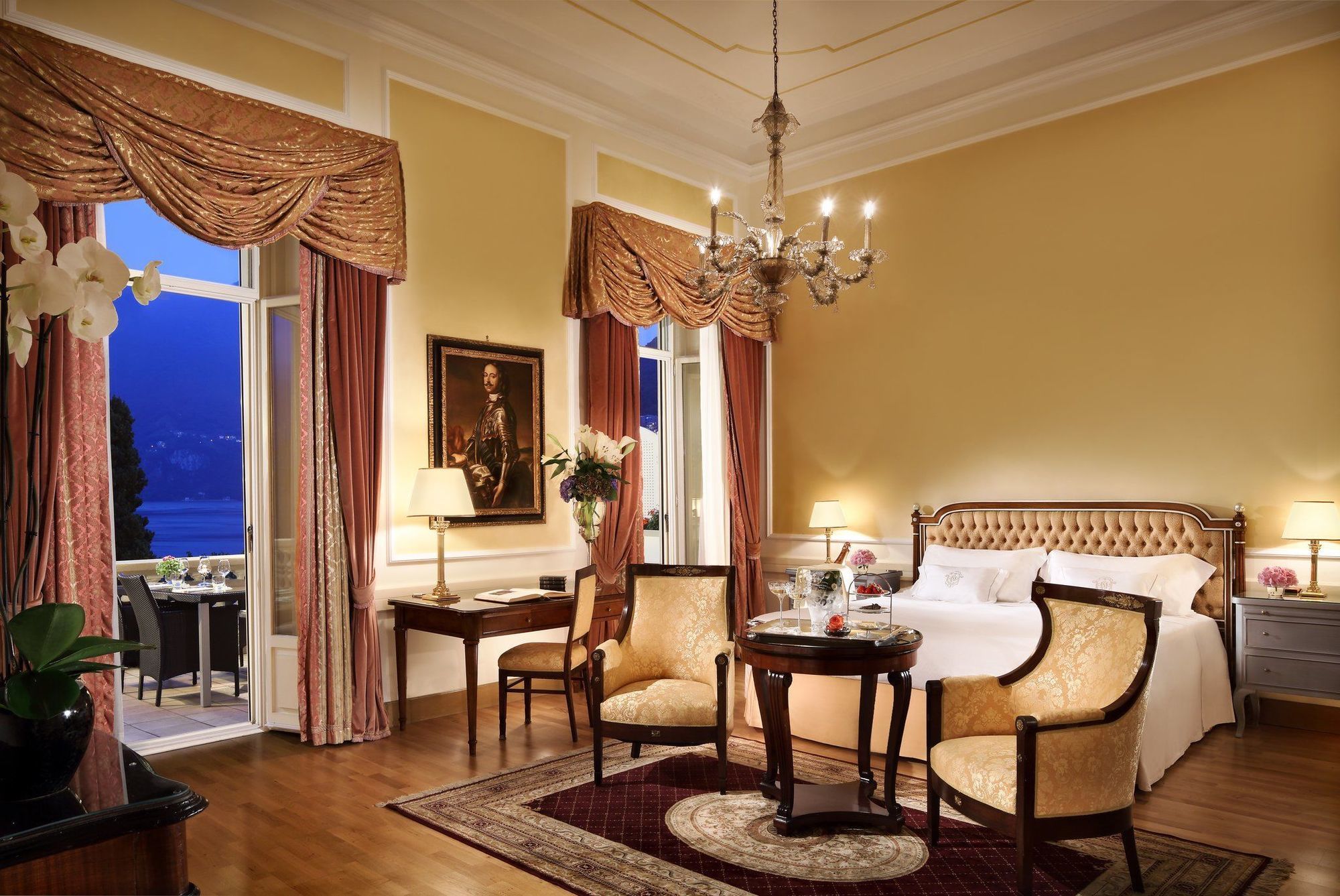 Hotel Splendide Royal Лугано Екстериор снимка A suite at the hotel